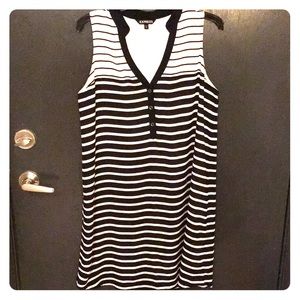 Express black & white sleeveless dress